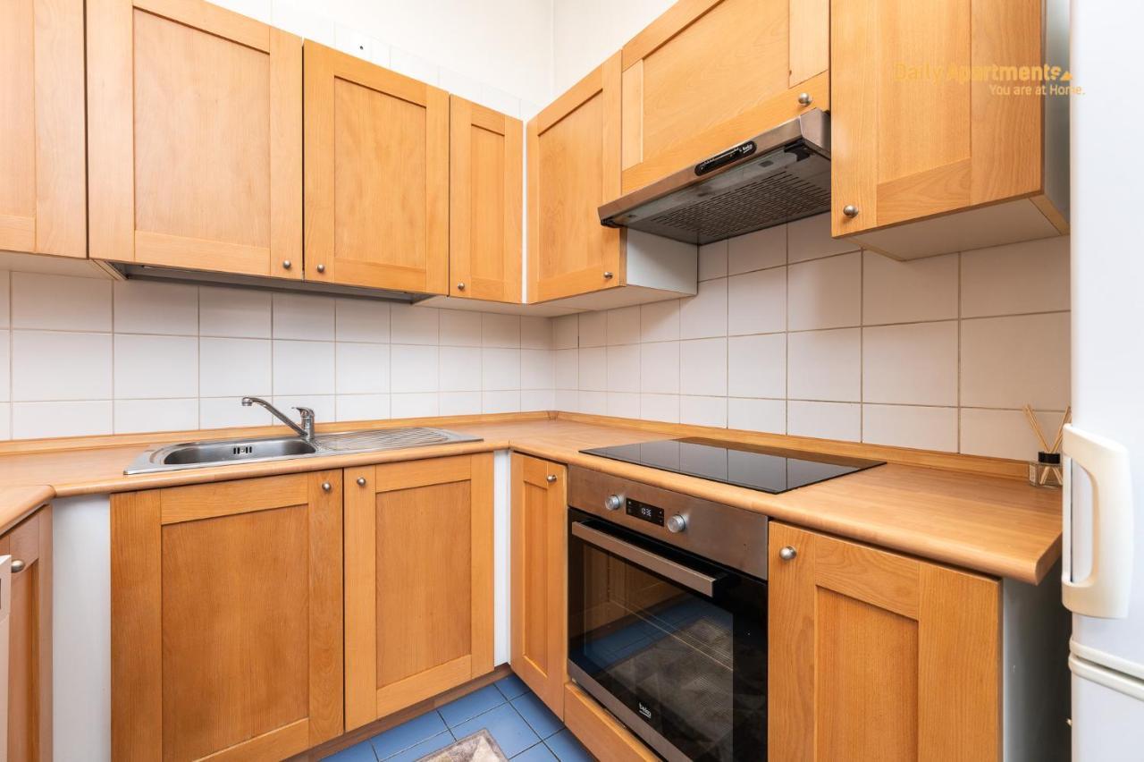 Daily Apartments - Apartment With Bath Reval Esterno foto